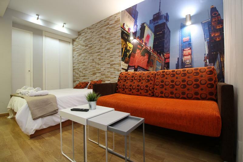 Tribuna Deluxe Малага Экстерьер фото