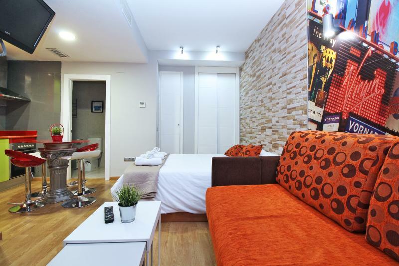 Tribuna Deluxe Малага Экстерьер фото